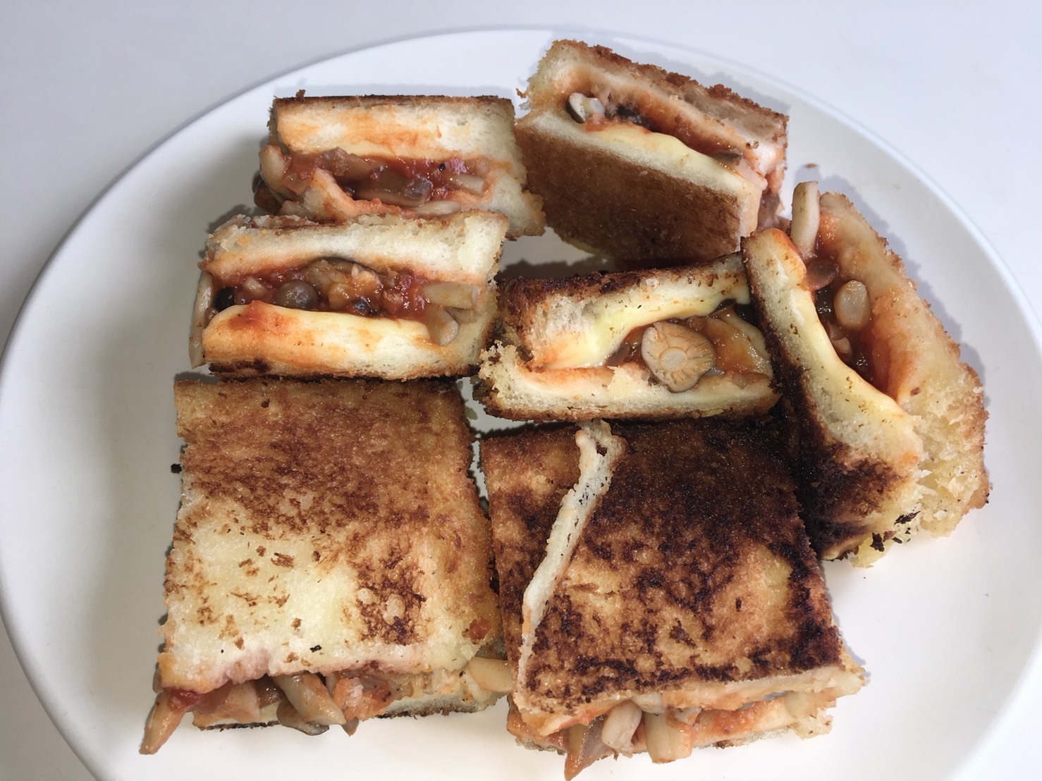 きのこ料理レシピ　いろいろきのこのガーリックソテー